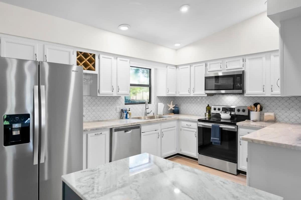 The St Augusdream Renovated Beach House Sleeps 8 Walk To Beach Saint Augustine Exterior foto